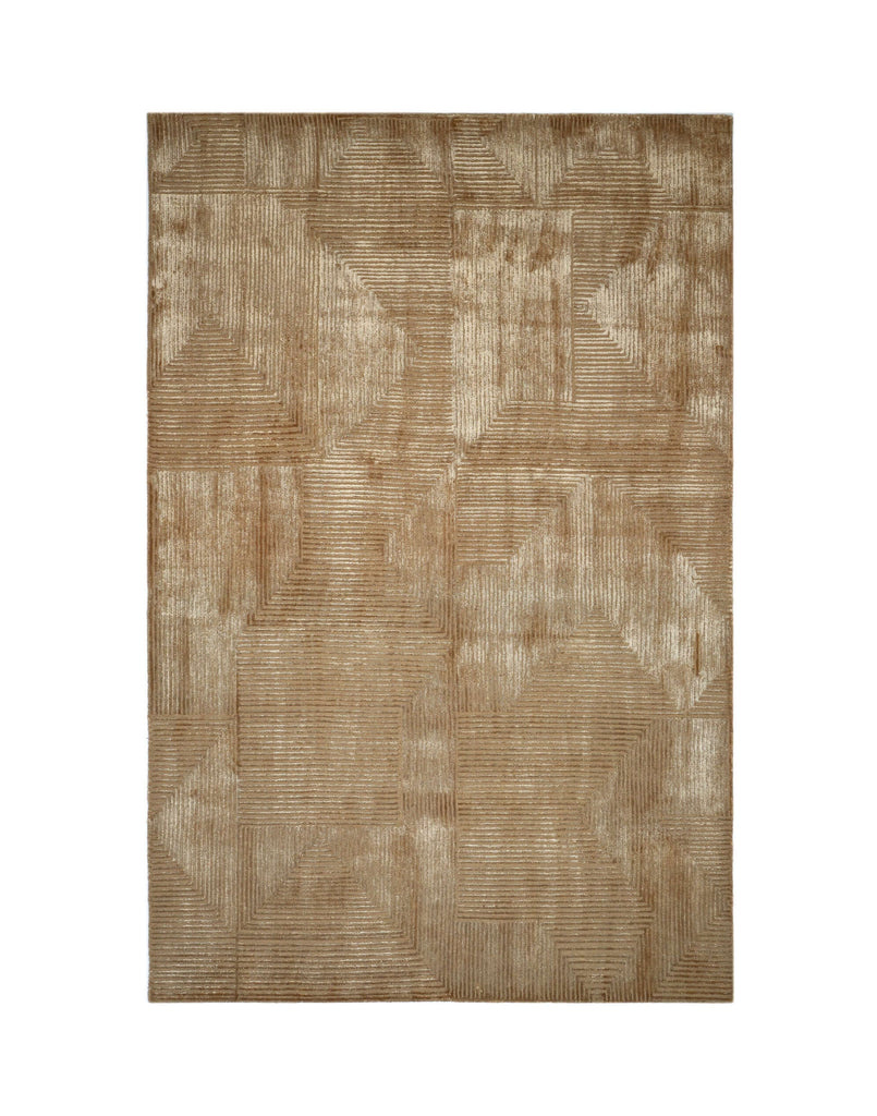 C O N T O U R - R E N A T A luxury handmade rug by Cherom in golden-beige New Zealand wool.