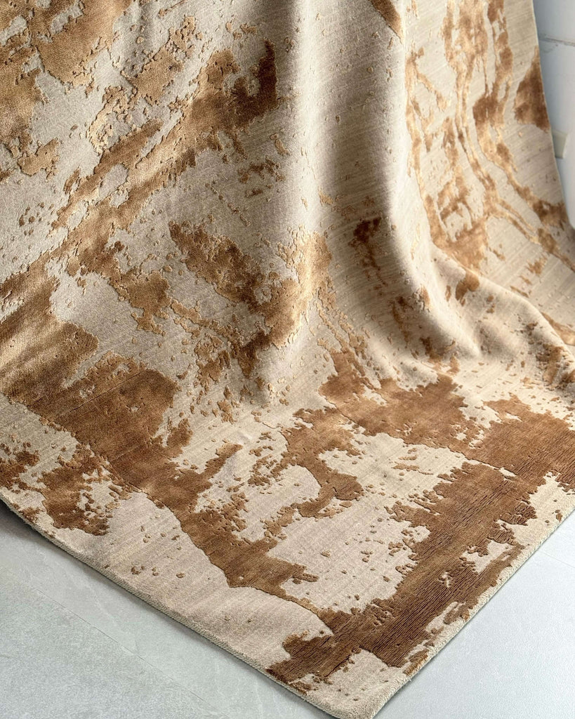 R I A L T O luxury handmade rug by Cherom in New Zealand wool, modern design, rich brown tones.