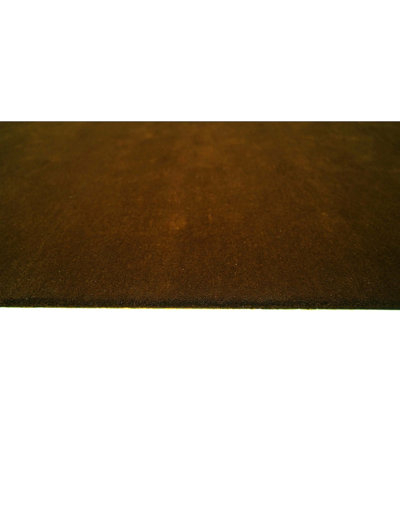 I C O N - A M B E R rug made of premium New Zealand wool with a dense tufted finish.