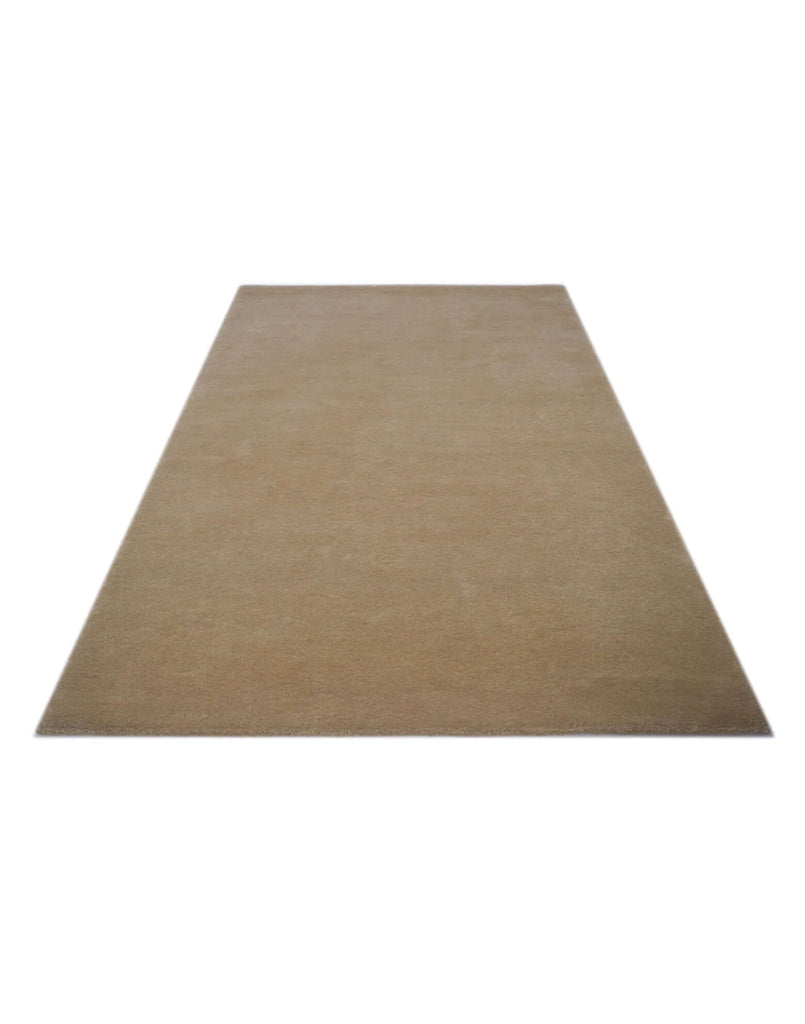 I C O N - L A T T E rug in neutral beige color, crafted from 100% New Zealand wool with high-density tufting.