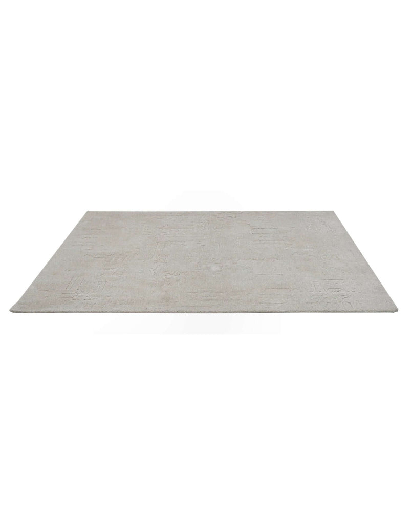 S C U L P T E D - U R B A N A luxury modern rug by Cherom, soft grey tone, ideal for contemporary interiors.